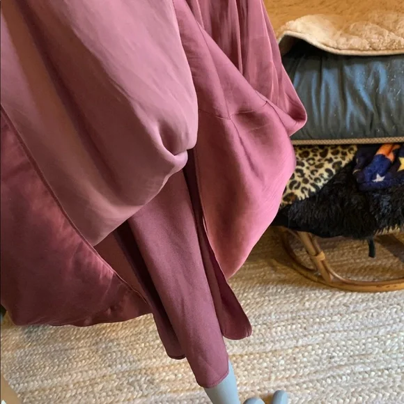 Like New Ann Taylor Loft Elegant Plum Sleeveless Dress size 8 - Picture 4 of 8